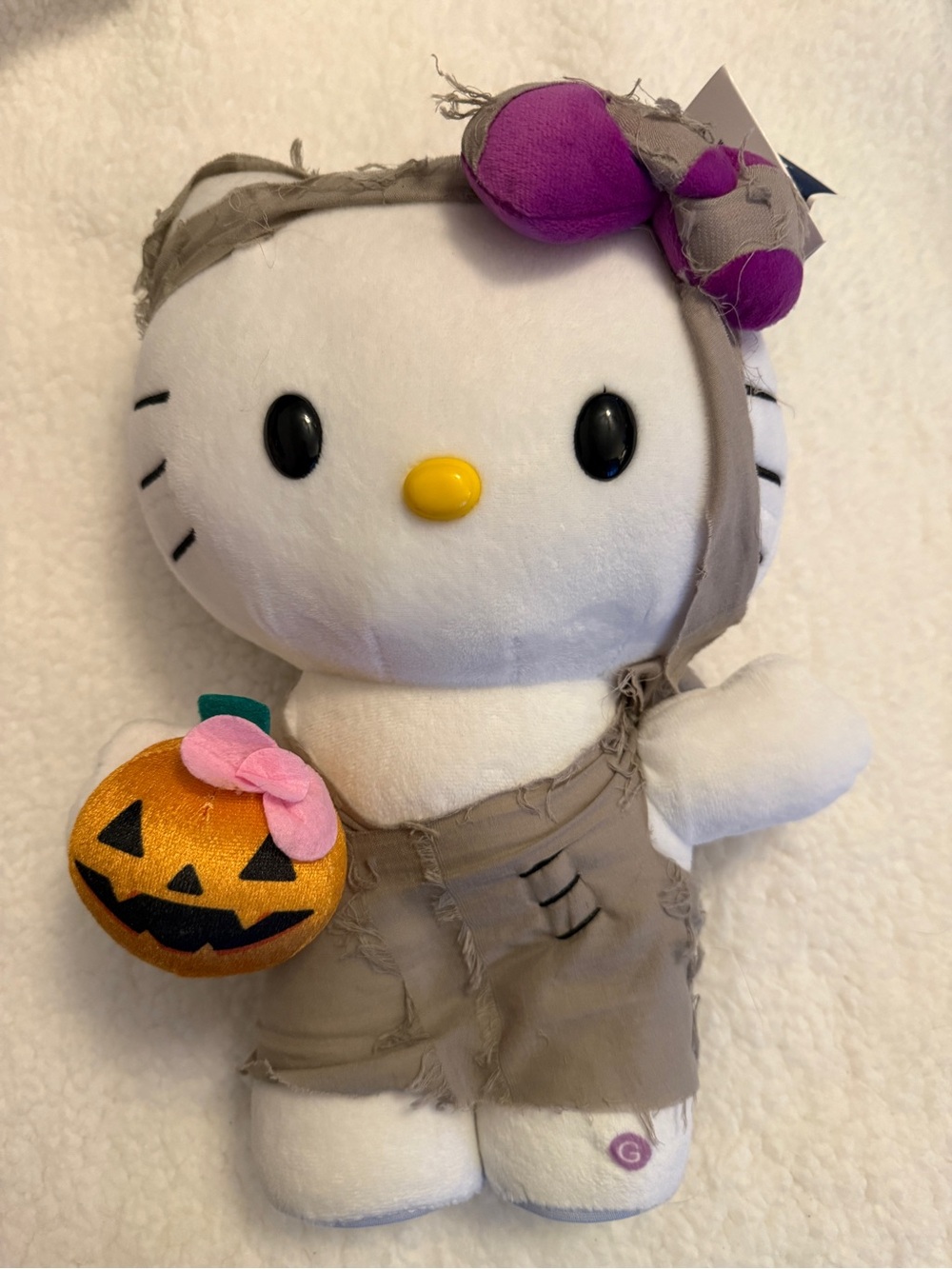Hello Kitty animated side stepper with Pumpkin - White & Gray